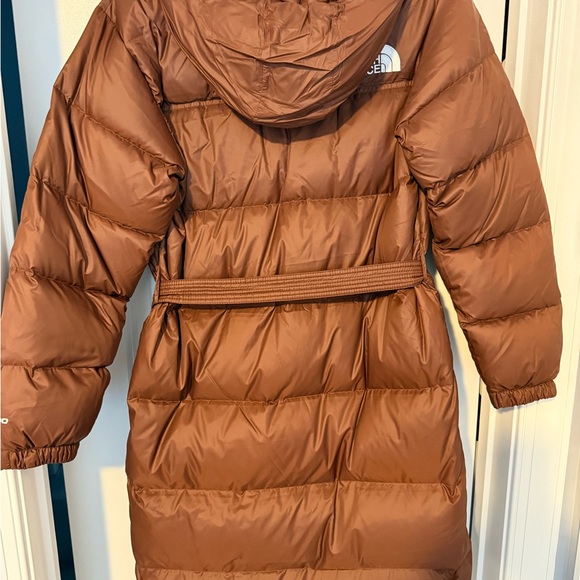 The North Face Women's Dark Oak Belted Puffer Jacket - Picture 13 of 16